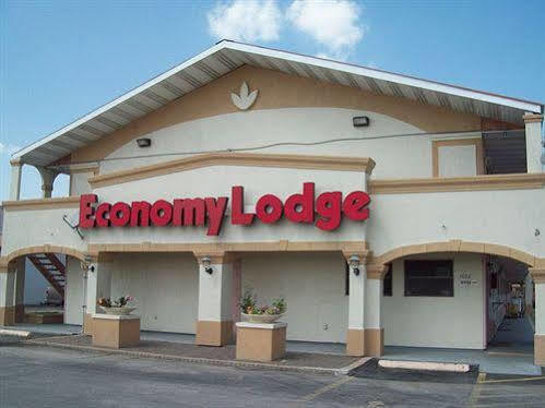 Economy Lodge Texas City Refinery Екстер'єр фото