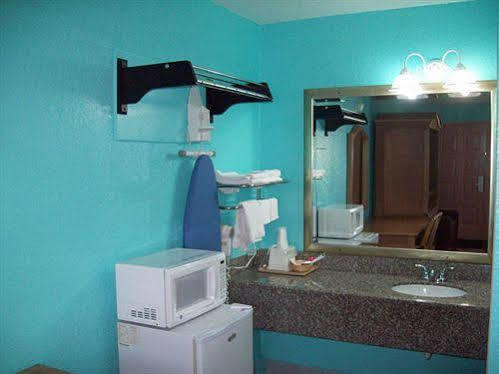 Economy Lodge Texas City Refinery Екстер'єр фото