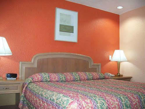Economy Lodge Texas City Refinery Екстер'єр фото