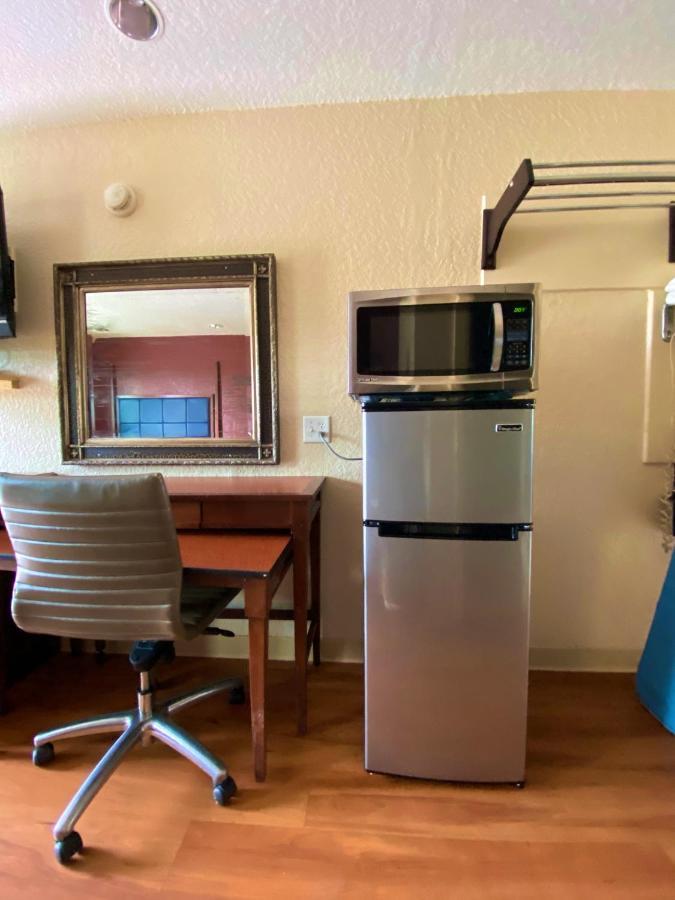 Economy Lodge Texas City Refinery Екстер'єр фото