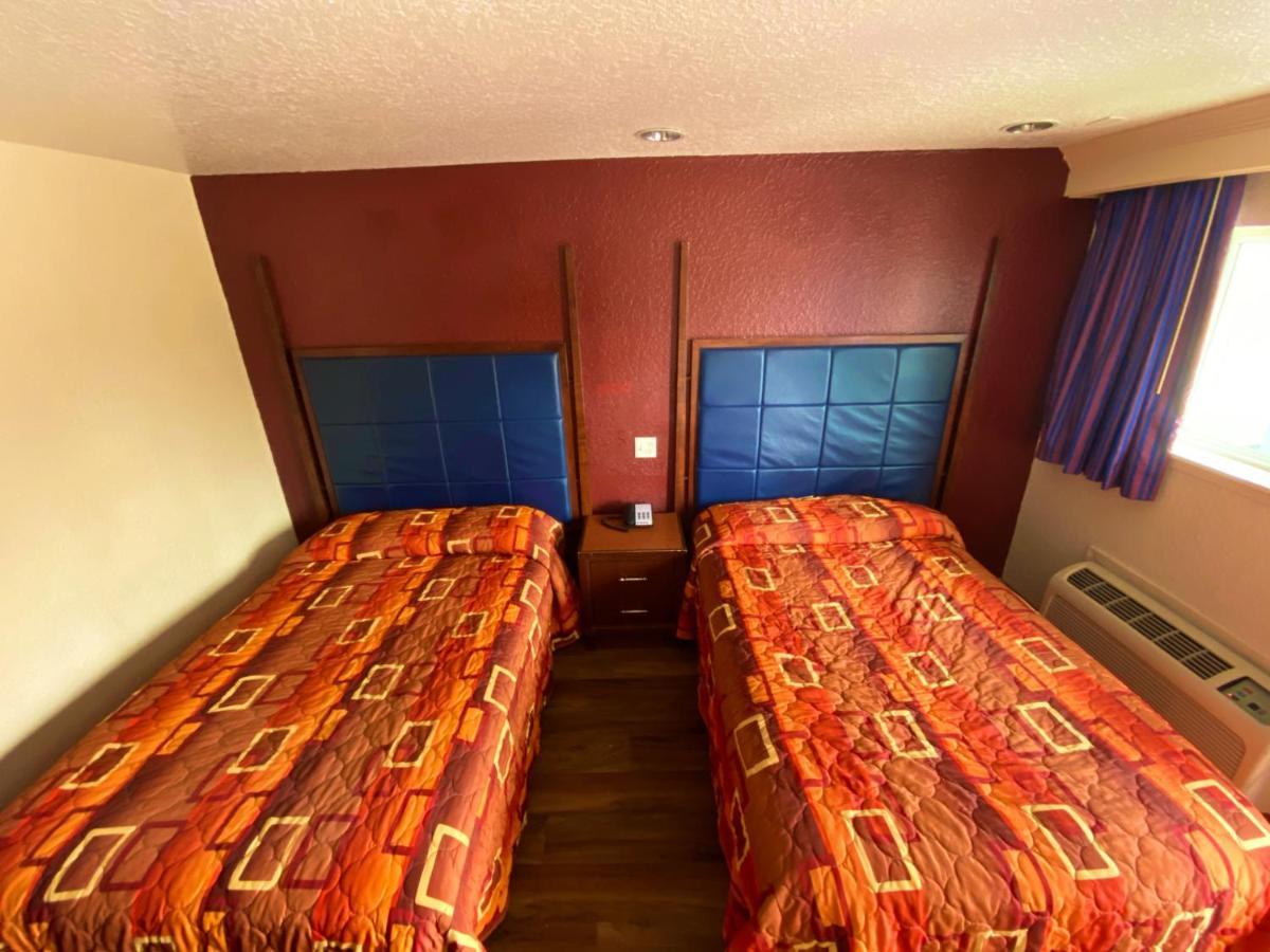 Economy Lodge Texas City Refinery Екстер'єр фото