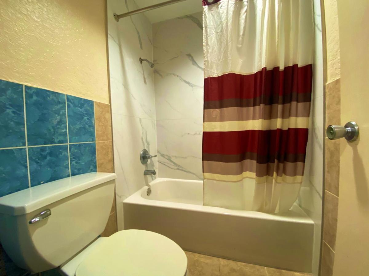 Economy Lodge Texas City Refinery Екстер'єр фото